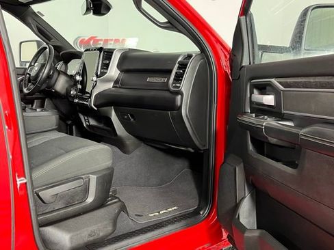 Used 2024 RAM 2500 Big Horn w/ Sport Appearance Package image 30