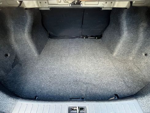 Used 2025 Nissan Versa SV FWD image 31