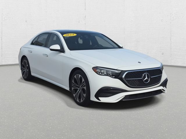 Used 2024 Mercedes-Benz E 350 4MATIC Sedan image 3