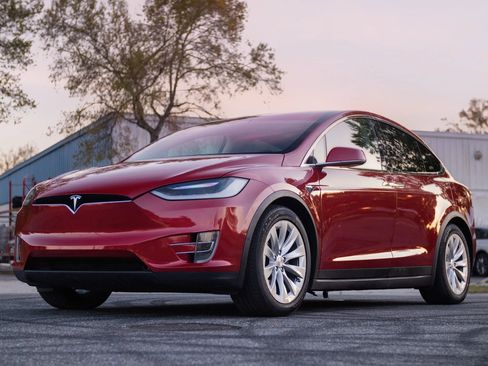 Used 2017 Tesla Model X 75D image 8