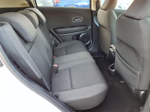 Used 2022 Honda HR-V EX image 11