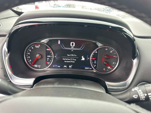 Used 2023 Chevrolet Traverse Premier image 20