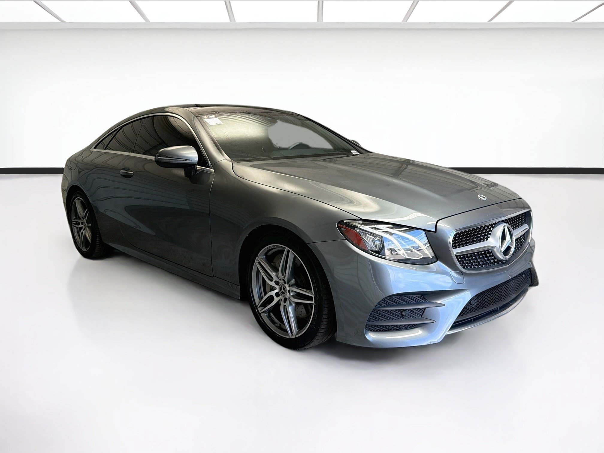 Used 2018 Mercedes-Benz E 400 Coupe image 3