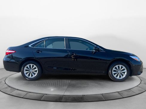 Used 2017 Toyota Camry LE FWD image 8