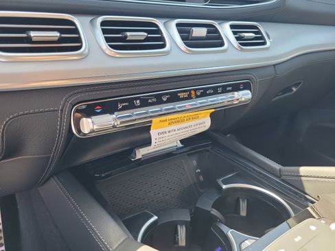 New 2026 Mercedes-Benz GLE 53 AMG 4MATIC Coupe image 18