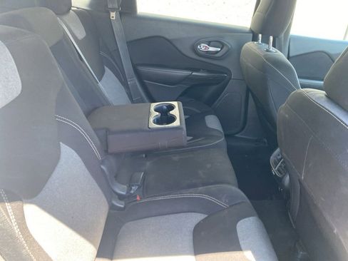 Used 2014 Jeep Cherokee Latitude image 27