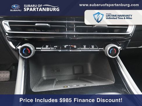 Used 2024 Chevrolet Traverse LT image 12