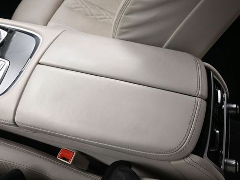 Used 2022 BMW 740i w/ M Sport Package RWD image 54