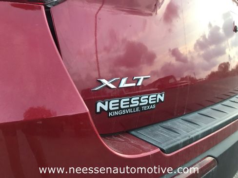 Used 2022 Ford Explorer XLT image 10