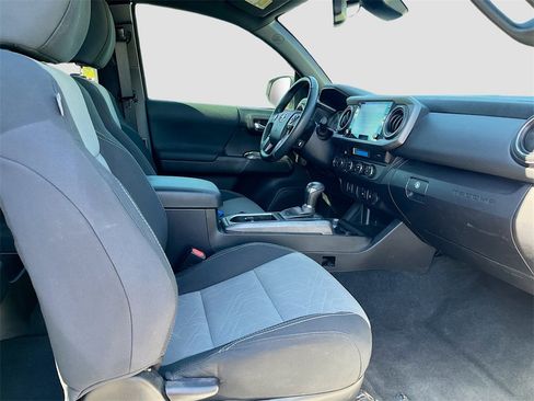 Used 2023 Toyota Tacoma TRD Off-Road image 25