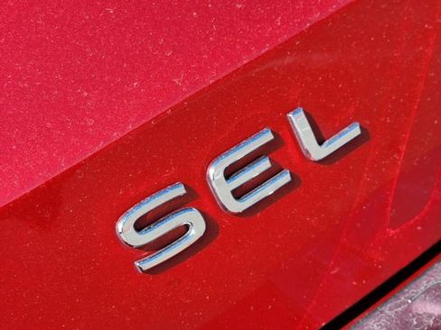 New 2024 Volkswagen Taos SEL image 7