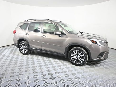 Used 2023 Subaru Forester Limited image 8