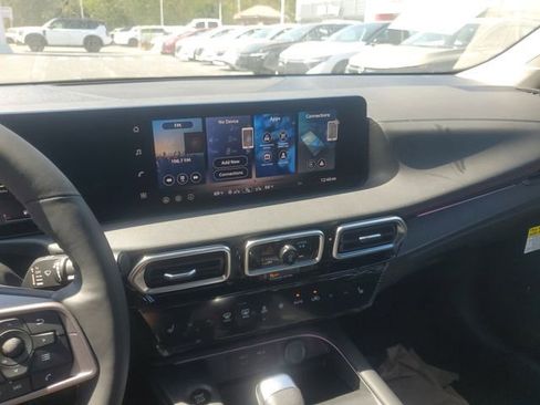 New 2026 Nissan Sentra SR w/ SR Premium Package FWD image 16