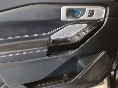 Used 2021 Ford Explorer ST w/ ST Street Pack image 5