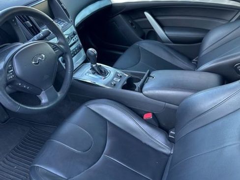 Used 2015 INFINITI Q60 Convertible w/ Premium Package image 3