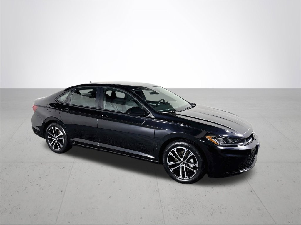 Certified 2025 Volkswagen Jetta Sport FWD image 5