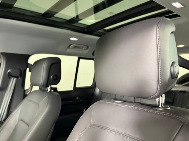 New 2026 Land Rover Defender 110 X-Dynamic SE AWD/4WD image 15
