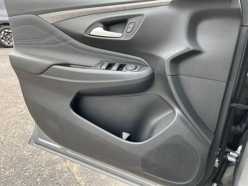 Used 2025 Buick Envista Sport Touring image 20