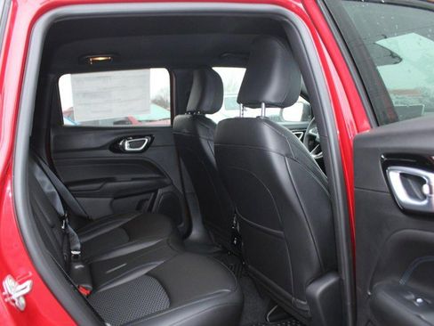 New 2026 Jeep Compass Latitude AWD/4WD image 4