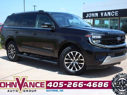 Used 2025 Ford Expedition Platinum AWD/4WD image 1