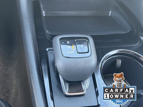 Used 2024 Nissan Rogue S image 31