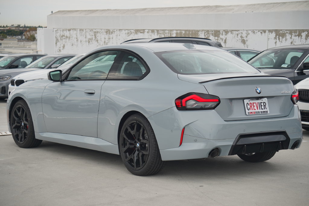 Used 2026 BMW 230i Coupe w/ Premium Package RWD image 7
