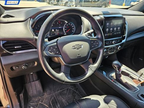 Used 2022 Chevrolet Traverse RS w/ LPO, Floor Liner Package FWD image 10