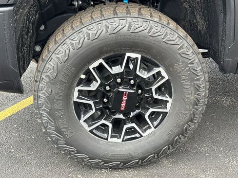 New 2026 GMC Sierra 2500 AT4X AWD/4WD image 13