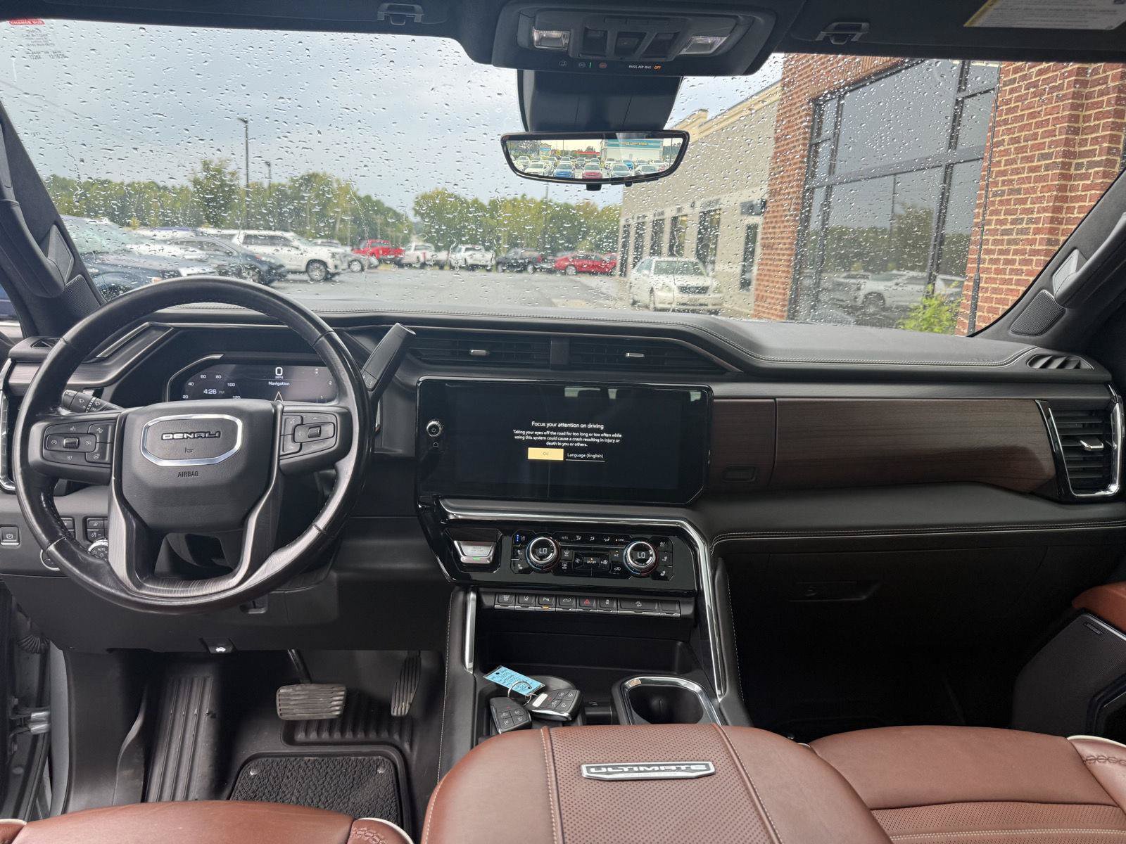 Used 2024 GMC Sierra 2500 Denali Ultimate w/ Snow Plow Prep/Camper Package AWD/4WD image 4