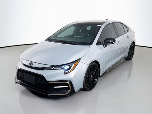 Used 2021 Toyota Corolla XSE w/ Carpet Mat Package (TMS) FWD image 4