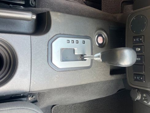 Used 2021 Nissan Frontier SV image 21