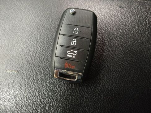 Used 2019 Kia Optima LX FWD image 32