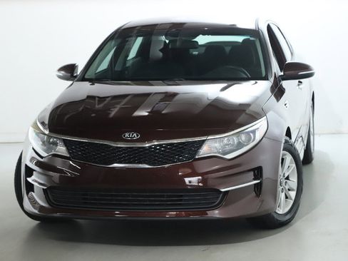 Used 2018 Kia Optima LX w/ Convenience Package image 2