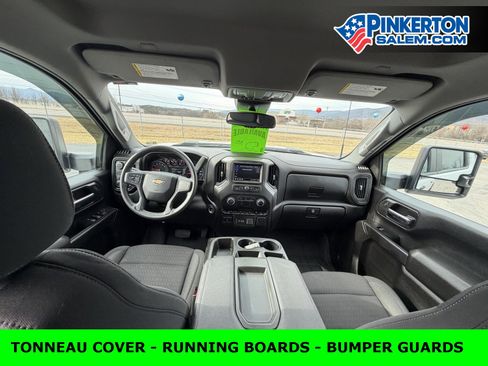 Used 2024 Chevrolet Silverado 2500 Custom w/ Custom Value Package image 6