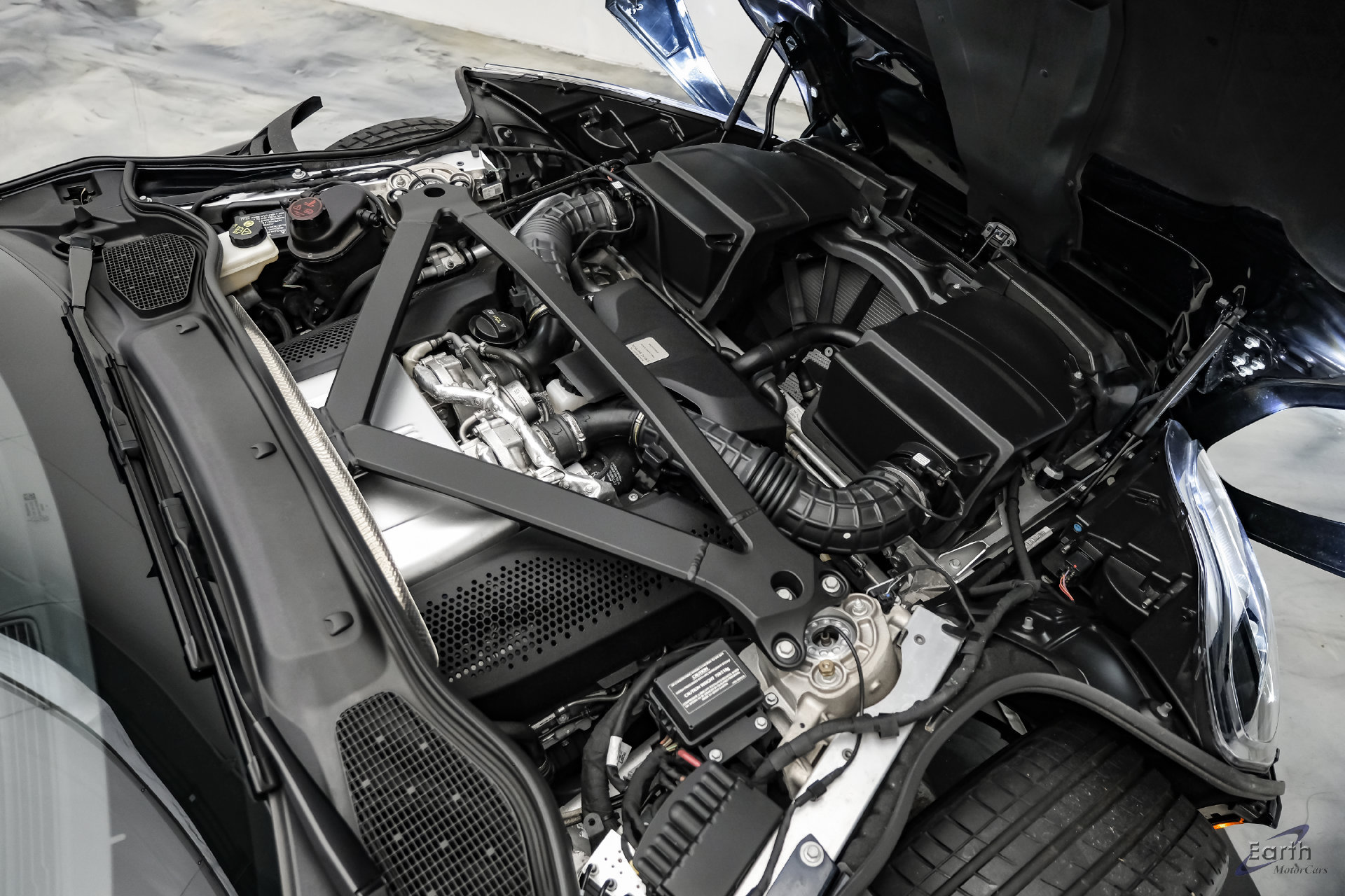 Used 2021 Aston Martin DB11 Coupe RWD image 85