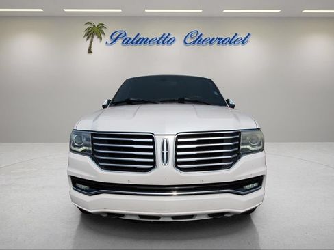 Used 2016 Lincoln Navigator Select RWD image 8