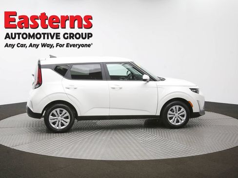 Used 2025 Kia Soul LX FWD image 44
