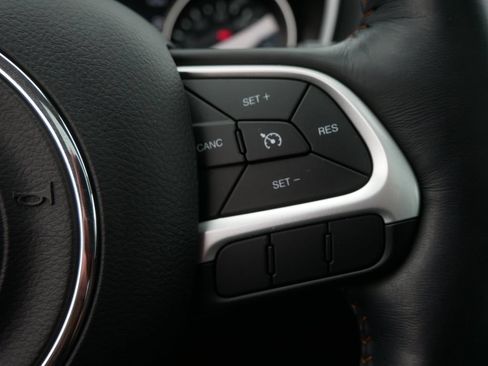 Used 2018 Jeep Compass Limited w/ Navigation Group AWD/4WD image 20