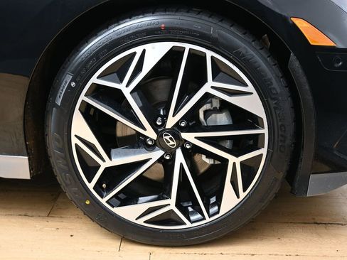 Used 2023 Hyundai Ioniq 6 Limited RWD image 15