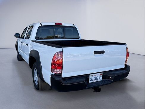 Used 2014 Toyota Tacoma 2WD Double Cab w/ Convenience Package image 4