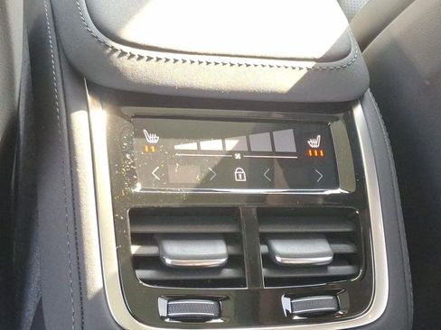 New 2026 Volvo XC90 B6 Ultra w/ Lounge Package image 7