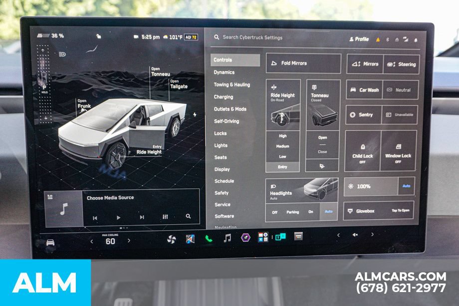 Used 2024 Tesla Cybertruck AWD Crew Cab image 35