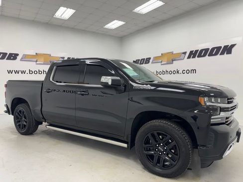 Used 2020 Chevrolet Silverado 1500 High Country w/ Technology Package AWD/4WD image 3