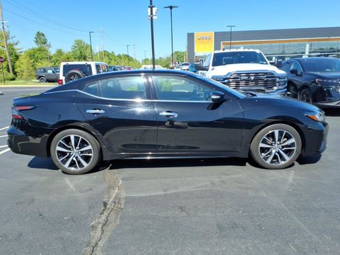 Used 2023 Nissan Maxima SV w/ Floor Mat Group FWD image 29