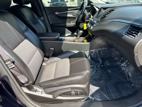 Used 2014 Chevrolet Impala LT w/ Convenience Package FWD image 12