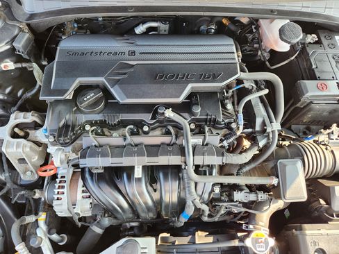Certified 2023 Hyundai Elantra SEL FWD image 9