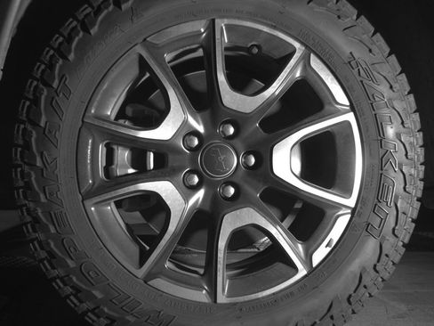 Used 2025 Jeep Compass Trailhawk image 12