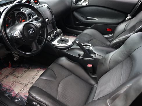 Used 2013 Nissan 370Z Touring w/ Sport Pkg RWD image 6