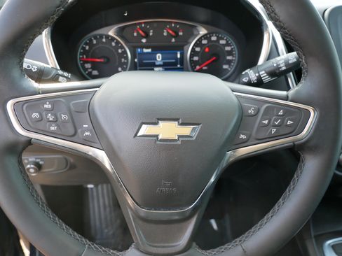 Used 2024 Chevrolet Equinox LT AWD/4WD image 17