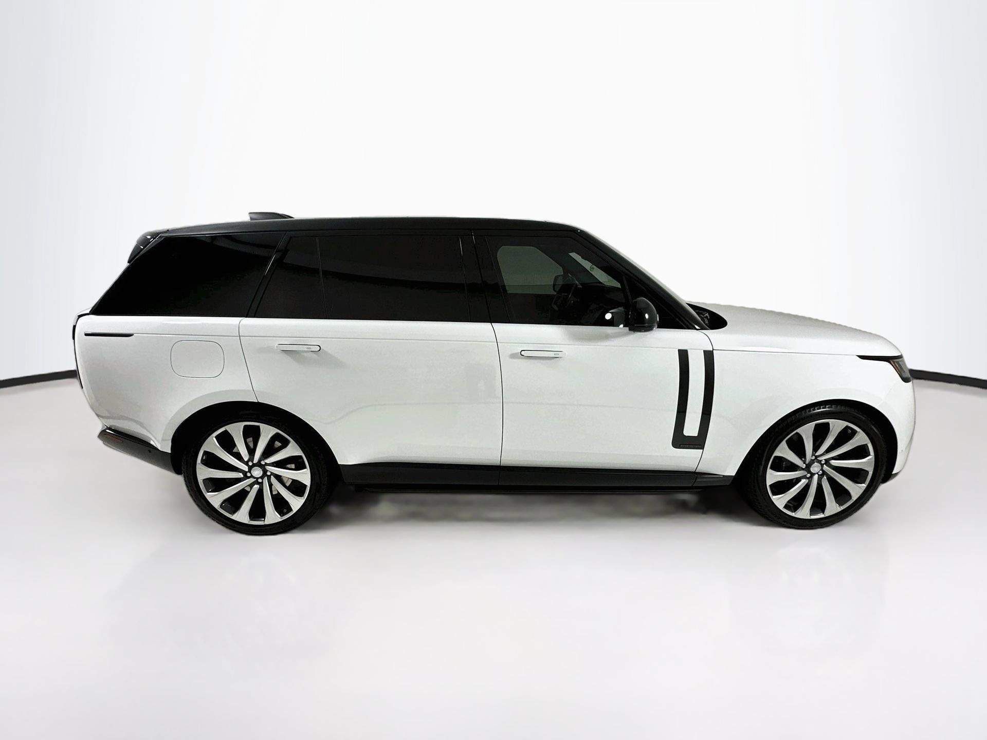 Used 2023 Land Rover Range Rover Long Wheelbase Autobiography AWD/4WD image 9